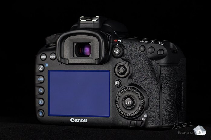 Die Rückseite der Canon EOS 7D Mark II erinnert stark an die 5D Mark III (Foto: Eric)