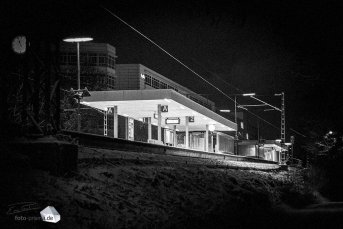 Silent Empty Winter Night - S-Bahnhof St.-Martin-Straße (Foto: Eric Paul)