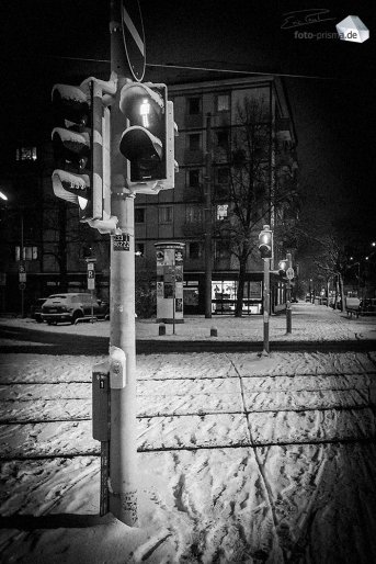 Silent Empty Winter Night - Ampel in der Werinherstraße (Foto: Eric Paul)
